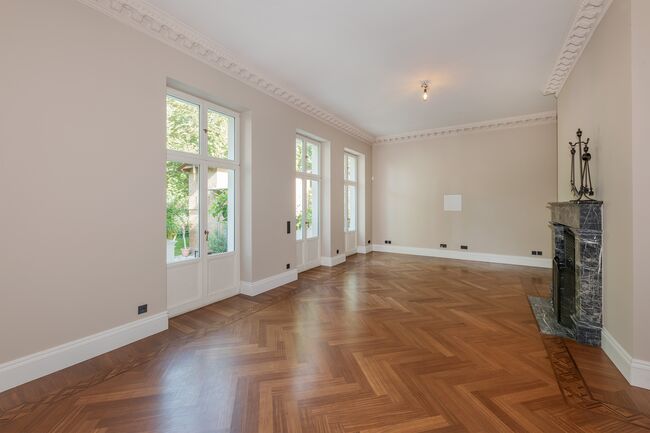 Wohnzimmer mit Kamin