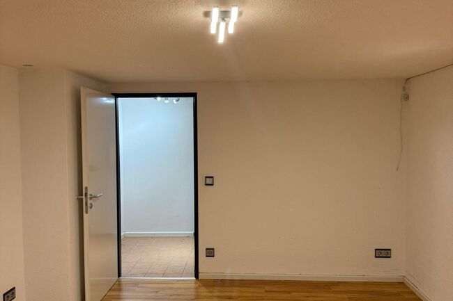 Arbeitszimmer im Keller